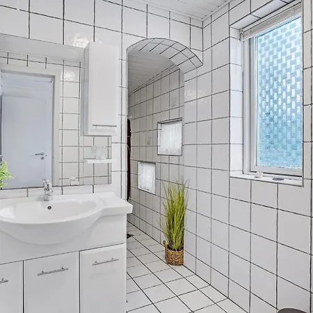 Feriehus In With Sauna *